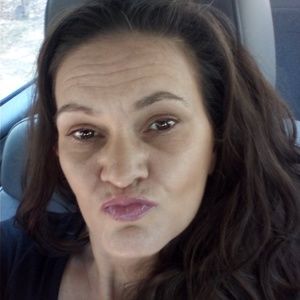 Meet your Posher, Alanda